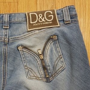 D&G light wash jeans with zipper pockets
